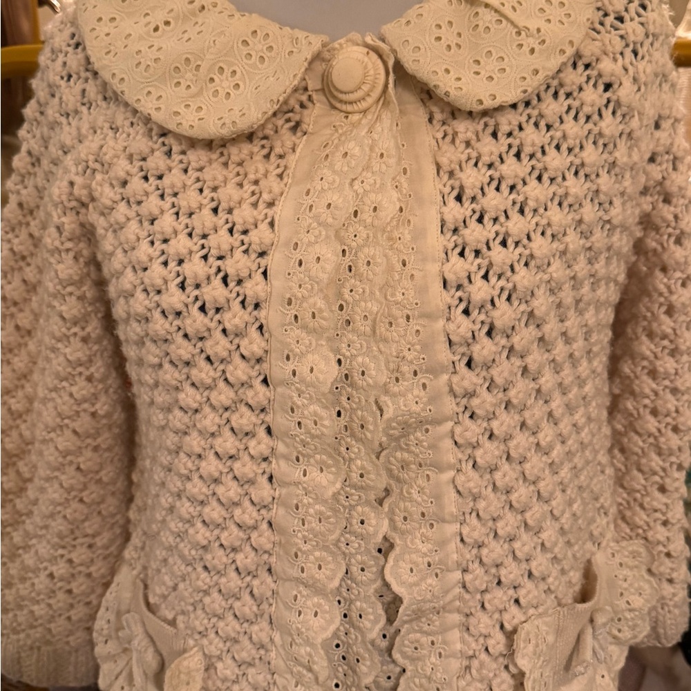 Elegant Cream Lace-Trimmed Cardigan